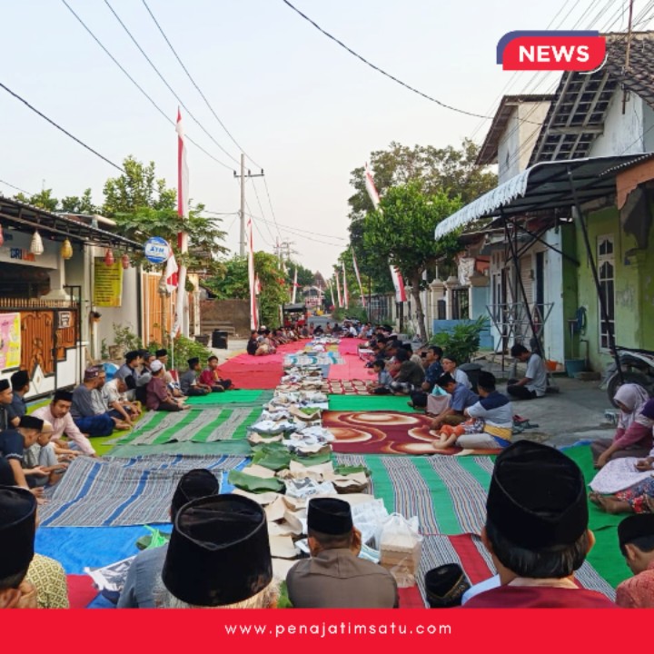Kenduri Doa Bersama Warnai Peringatan HUT ke-81 RI Warga RW. 004 dan RW. 006 Kelurahan Klampok Kota Blitar