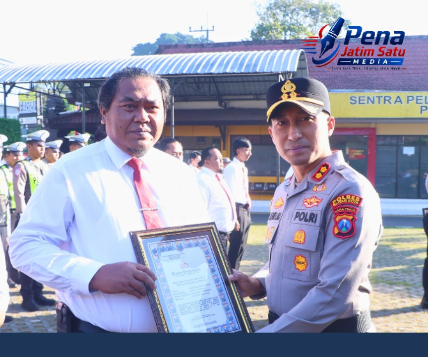 Kapolres Blitar Kota Berikan Penghargaan Personel Berprestasi dan Tekankan Profesionalisme